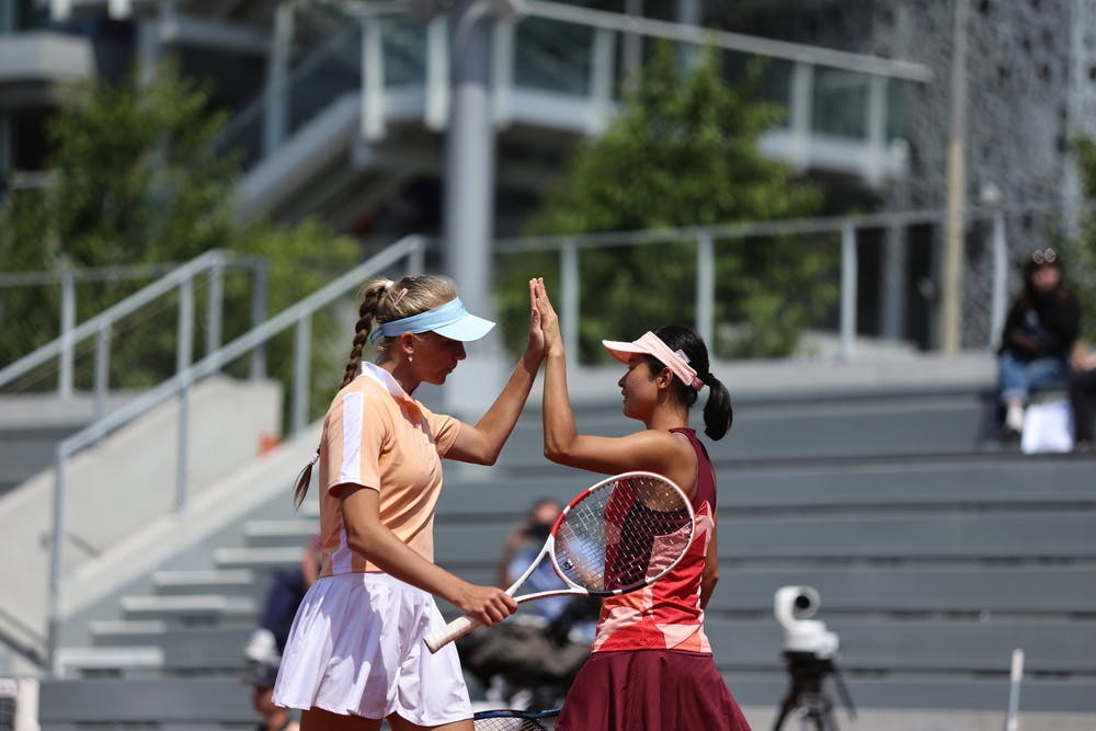 Alina Korneeva, Sarah Saito, semi-final, girls' doubles, Roland-Garros 2023