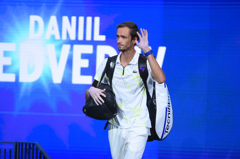Daniil Medvedev wawing to the crowd at the 2019 US Open