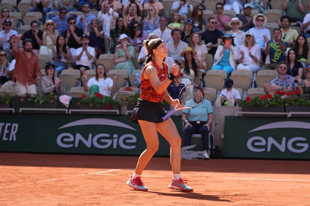 Karolina Muchova, huitièmes de finale, Roland-Garros 2023