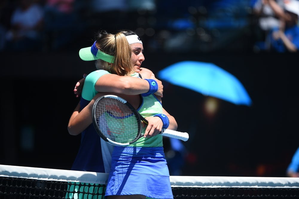 Ons Jabeur and Sofia Kenin at the net at the 2020 Australian Open