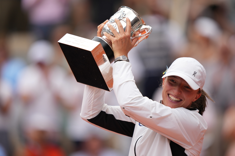 Iga Swiatek, finale, trophée, finale, Roland-Garros 2023