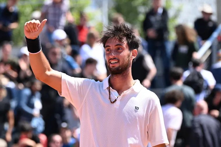 Collignon Roland Garros Collignon sweeps past Shelton - Roland-Garros 2026 - The official site