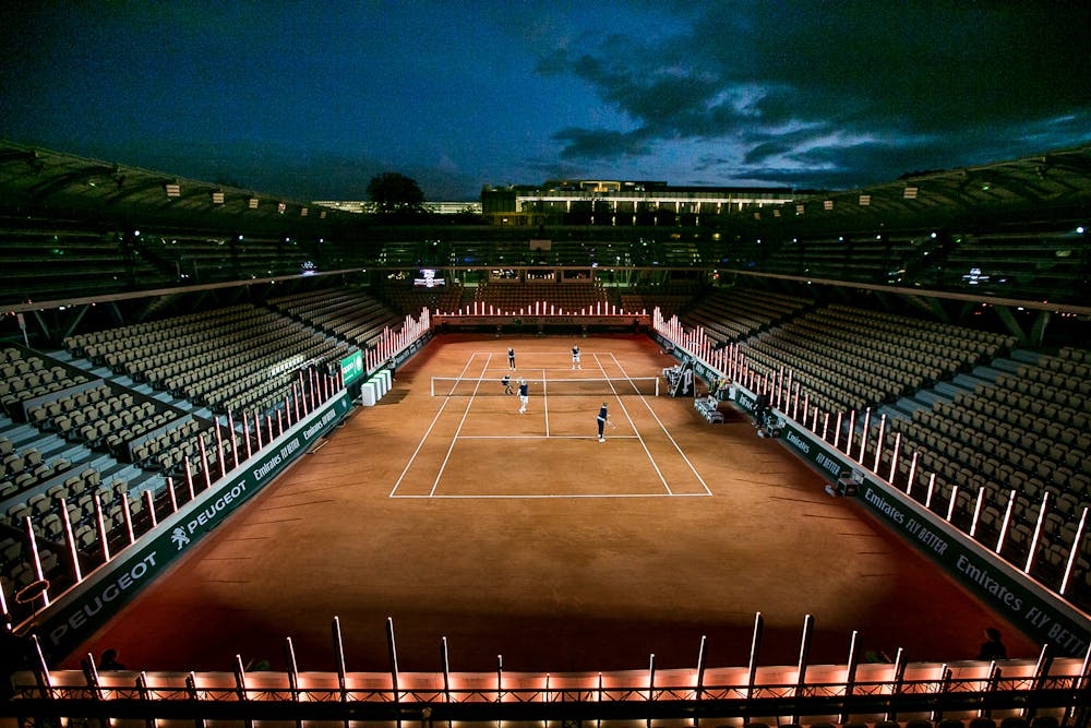 Court Simonne-Mathieu de nuit Roland-Garros 2020