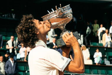 Gustavo-Kuerten-victoire-Roland-Garros-2001