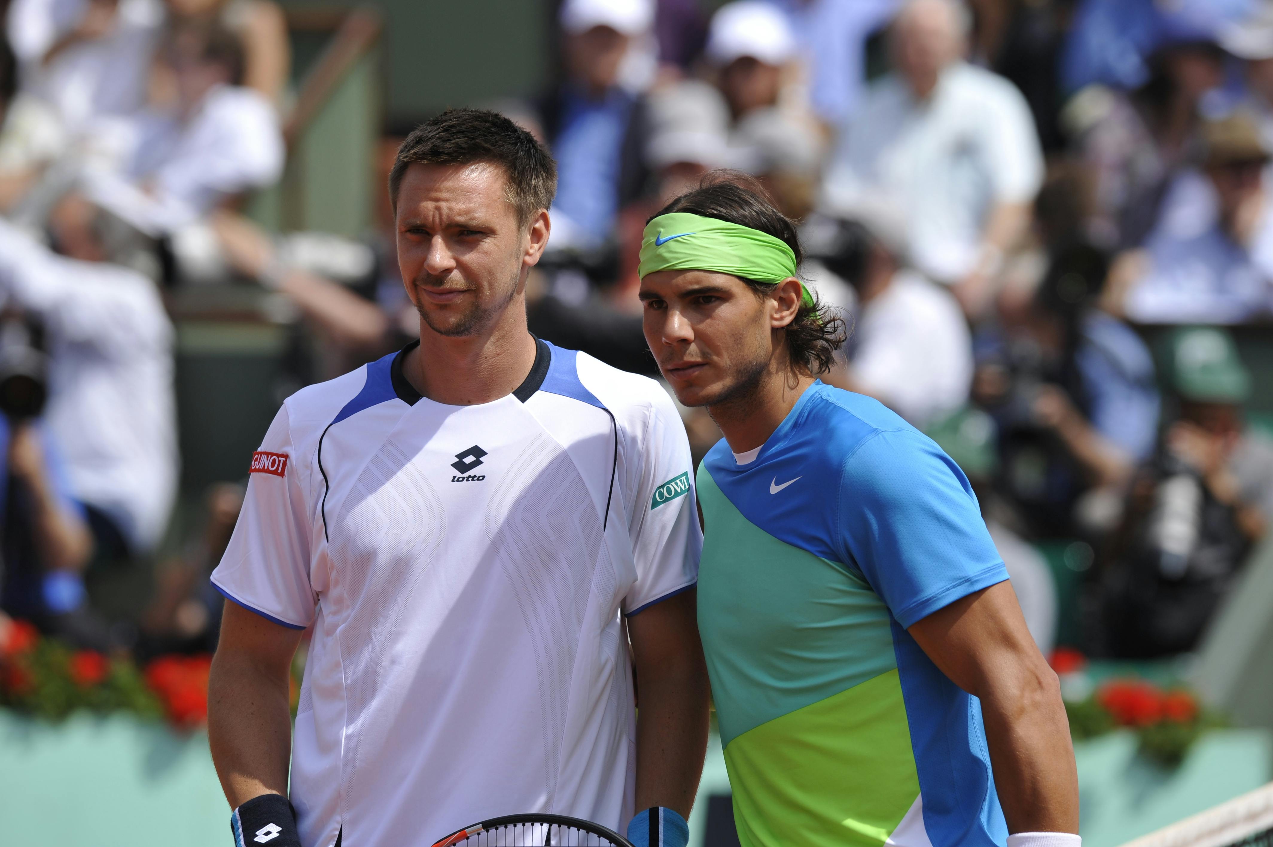 Robin Soderling (L) and Rafael Nadal prior to their 2010 Roland-Garros final.