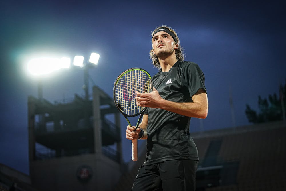 Stefanos Tsitsipas in the light at Roland-Garros 2020.