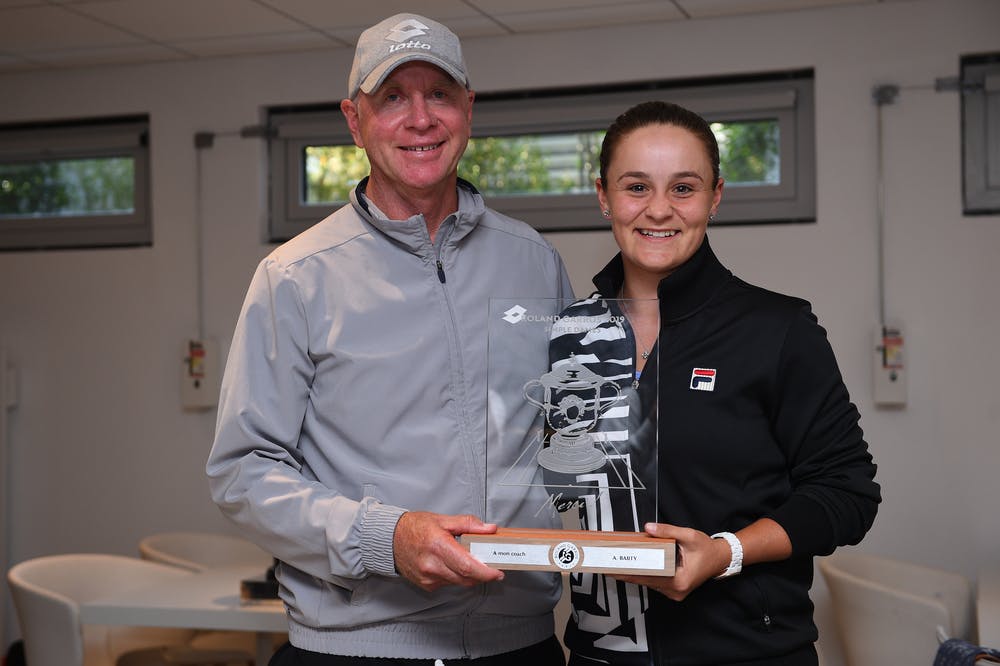 Ashleigh Party posing with her coach Craig Tyzzer at Roland-Garros 2019