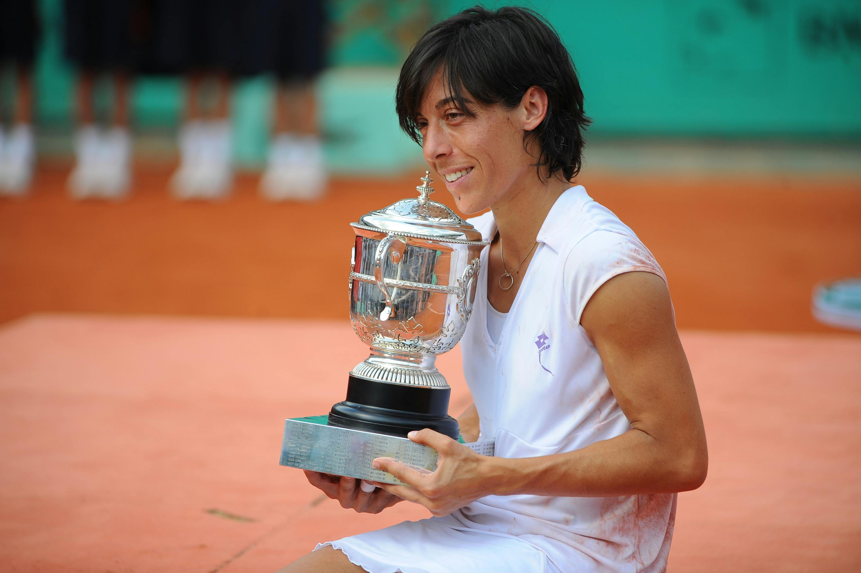 Francesca Schiavone with her trophy at Roland-Garros 2010