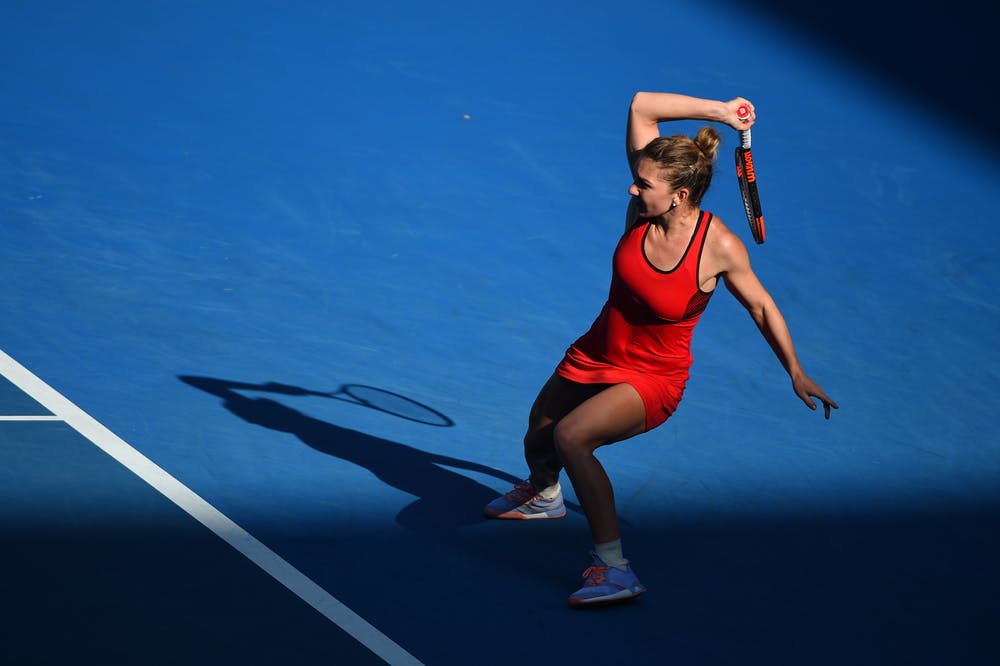 Simona Halep hitting a forehand during the Australian Open 2018 final