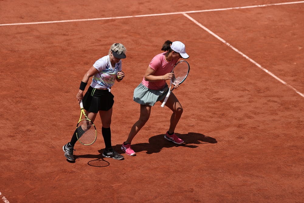 Bethanie Mattek-Sands, Iga Swiatek, Roland Garros 2021, doubles third round