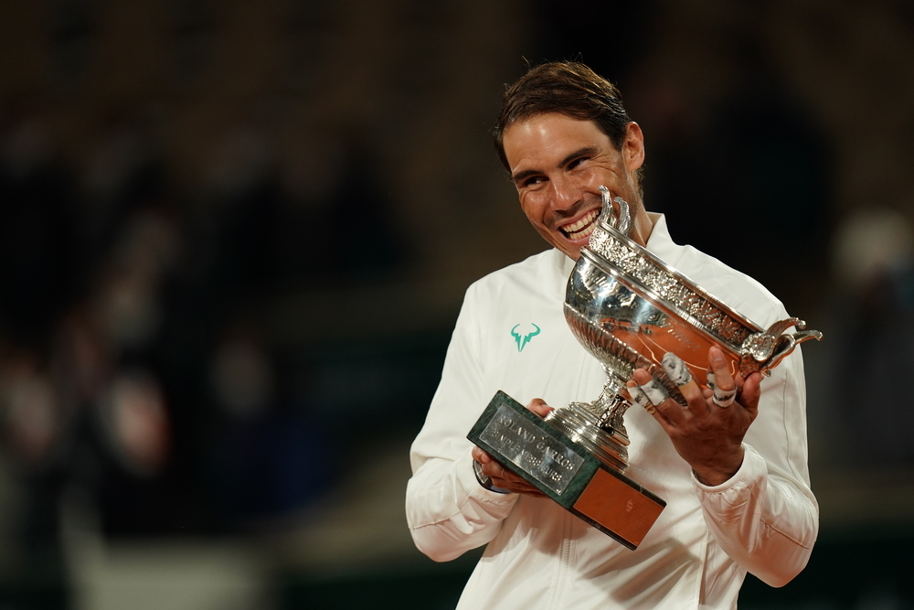 Rafael Nadal with the trophy / Roland-Garros 2020