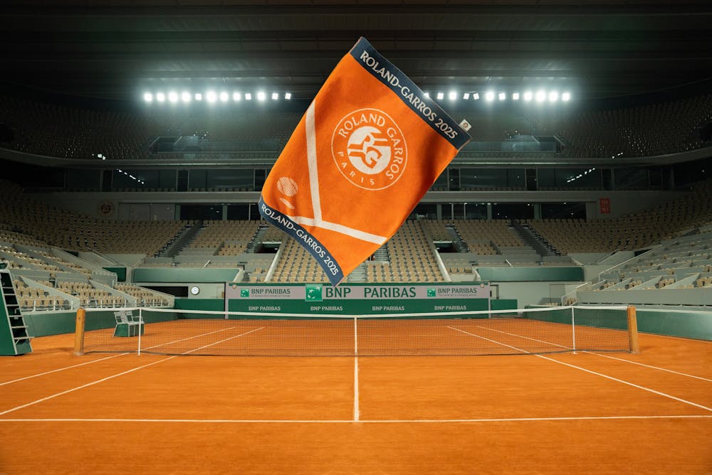 Serviette officielle Carré Blanc / Roland-Garros 2025 Serviette officielle Carré Blanc / Roland-Garros 2025