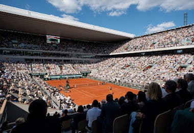 Spectateurs / Finale messieurs Roland-Garros 2024 Spectateurs / Finale messieurs Roland-Garros 2024