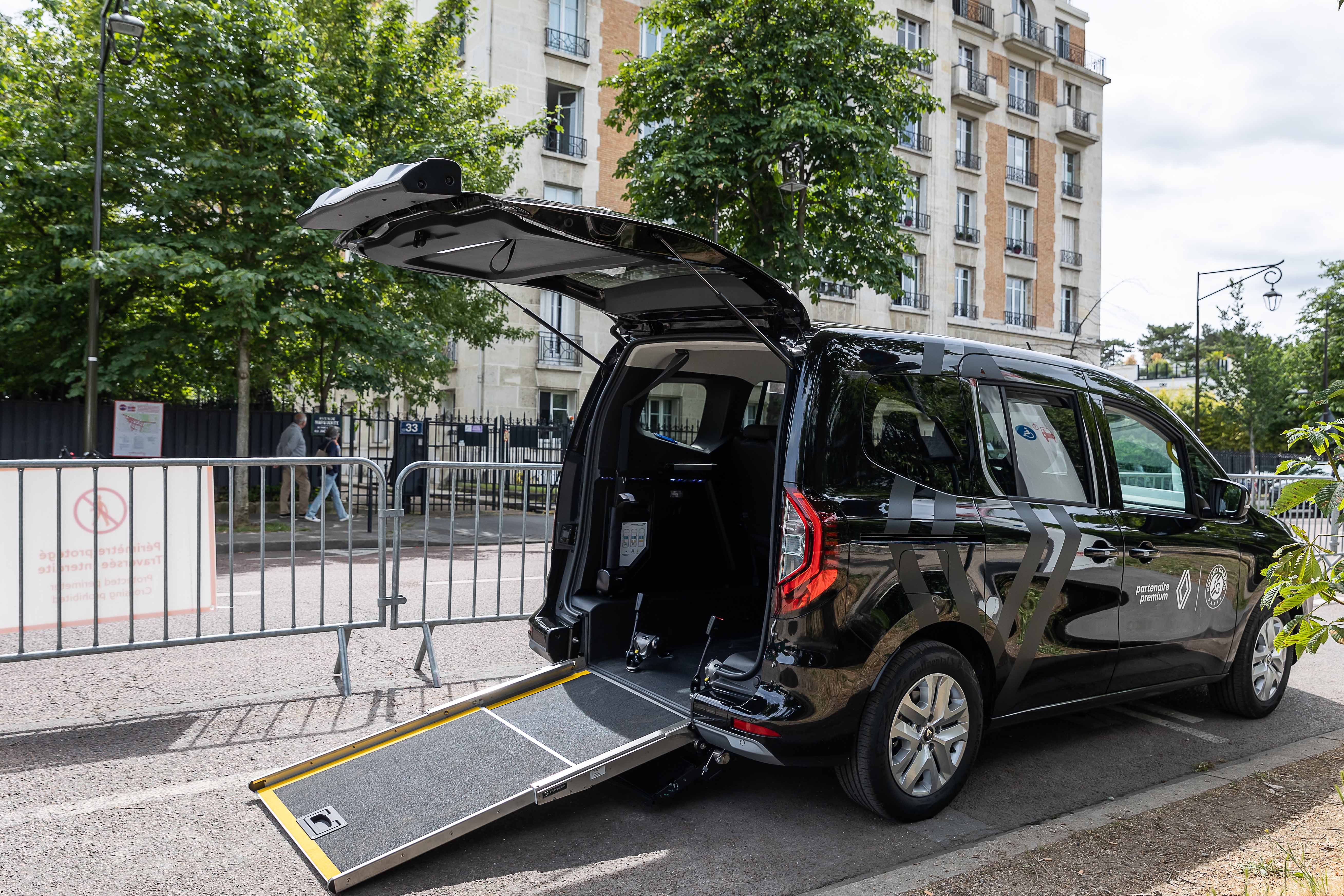 Flotte officielle personnes à mobilité réduite