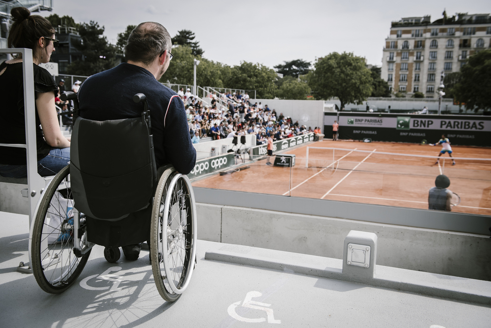 Personne à mobilité réduite / Roland-Garros 