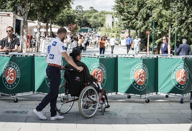 Aide aux personnes à mobilité réduite à Roland-Garros 2018