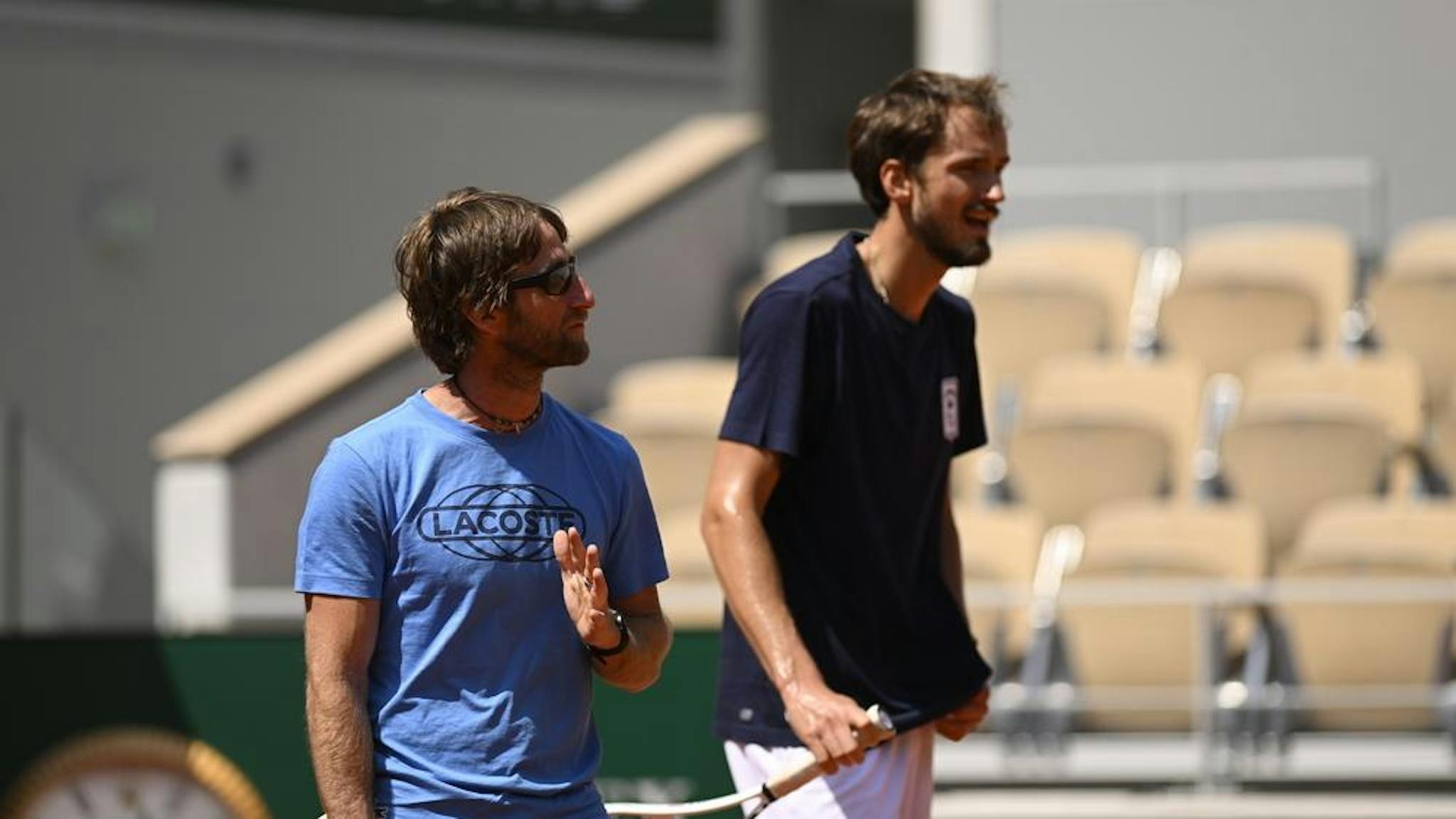 Gilles Cervara conseille Daniil Medvedev depuis plusieurs années. Le duo a enfin trouvé la clé pour gagner sur terre battue...