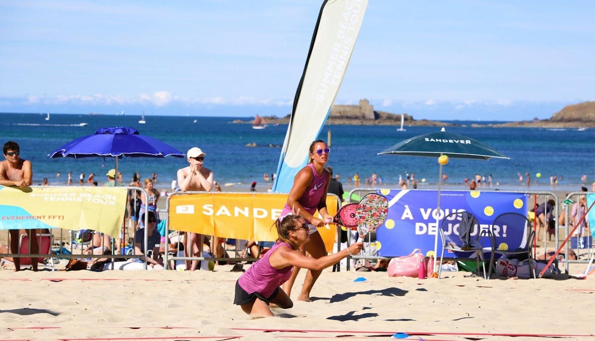 Carré beach : Dinard, le beach tennis en fanfare ! | Fédération française de tennis