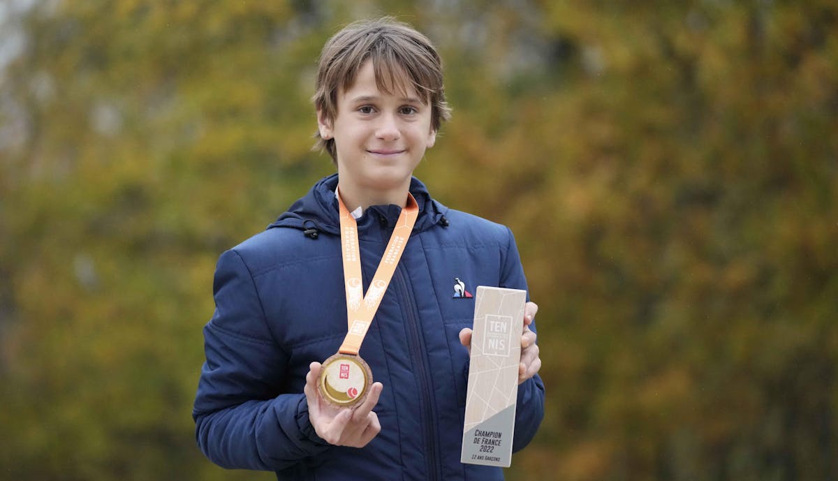 12 ans garçons : Luca Iliescu, comme un grand | Fédération française de tennis