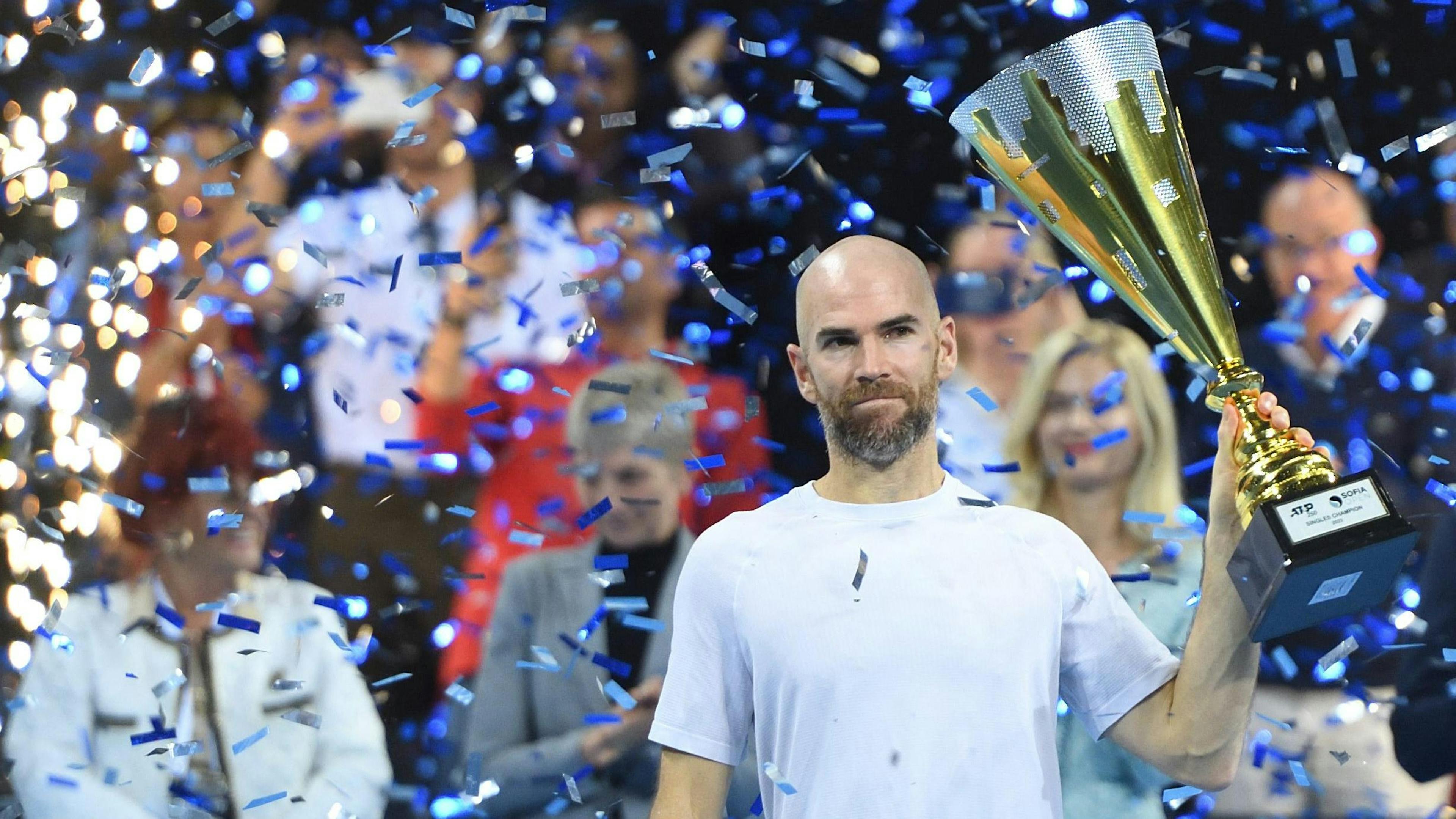 Un trophée de plus pour Adrian Mannarino !