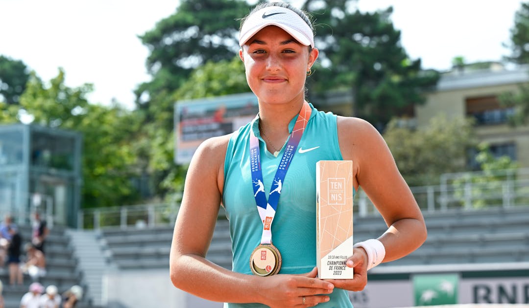 15/16 ans filles : Eleejah Inisan continue de briller | Fédération française de tennis