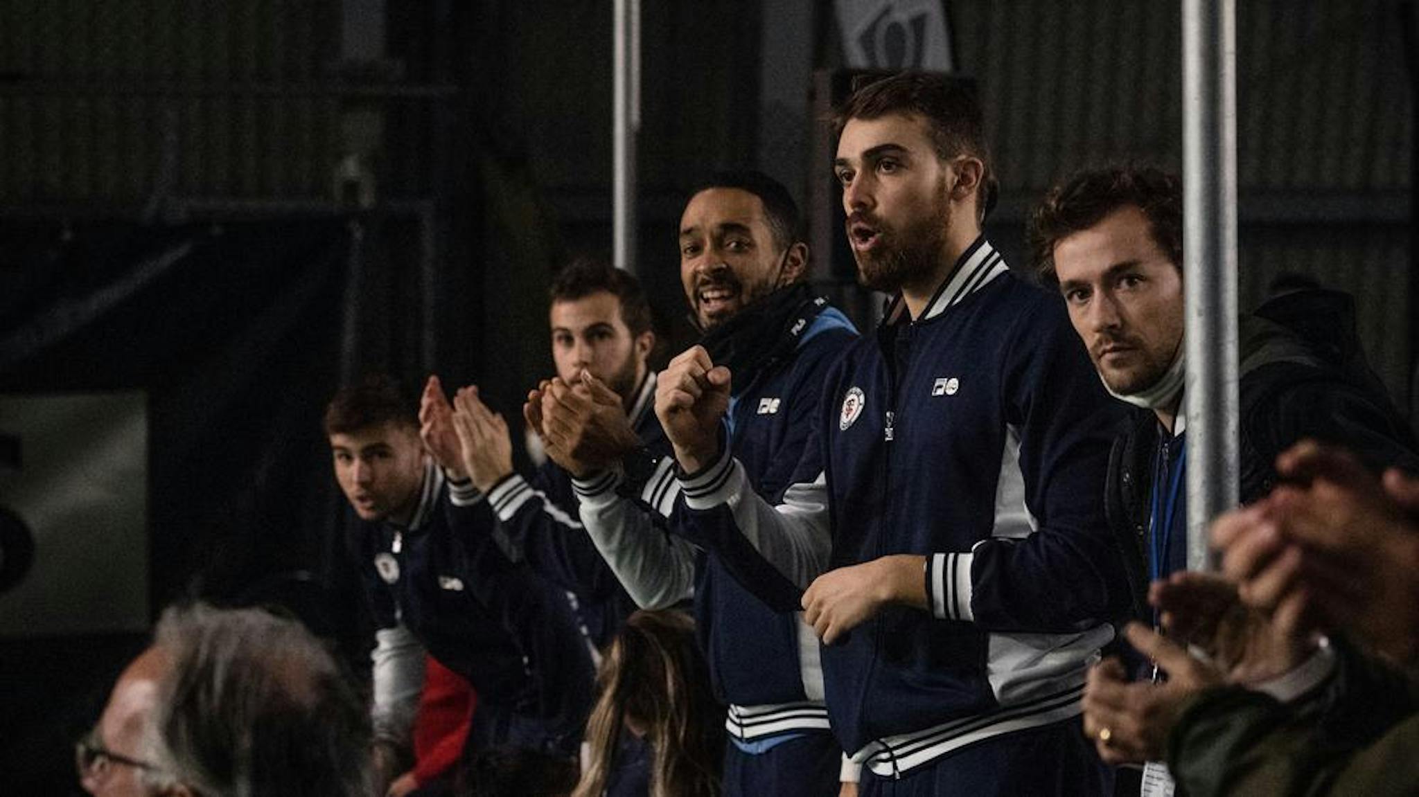 Benjamin Bonzi comme tous les joueurs du Stade Toulousain savent aussi se transformer en supporter de leurs coéquipiers.