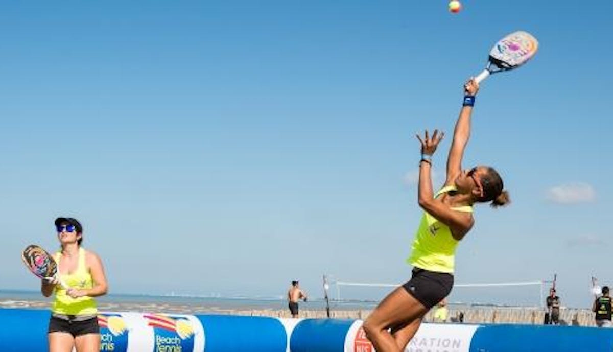 Championnats de France de beach tennis: la Réunion en force avant les demies | Fédération française de tennis