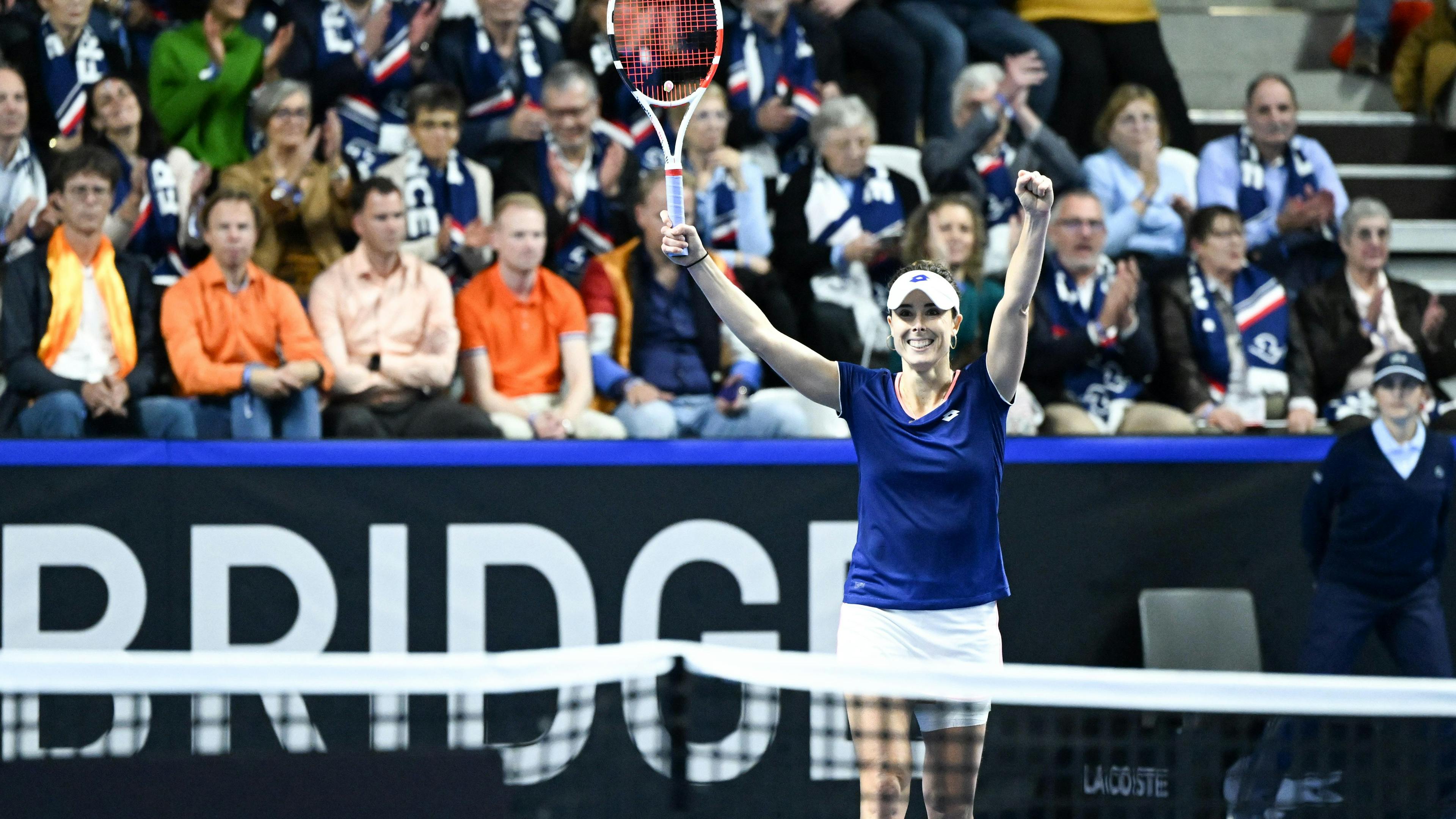 Alizé chauffe le public du Chaudron : 1-0 pour la France !