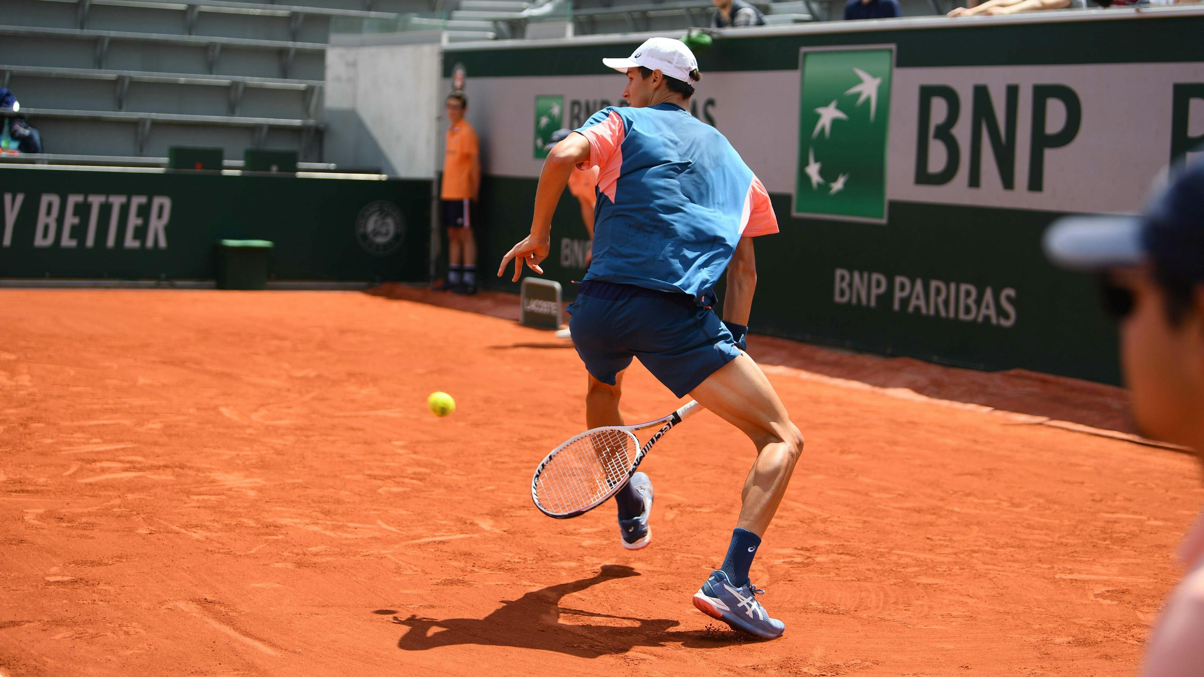 Gabriel Debru fait admirer son aisance avec ce Tweener !