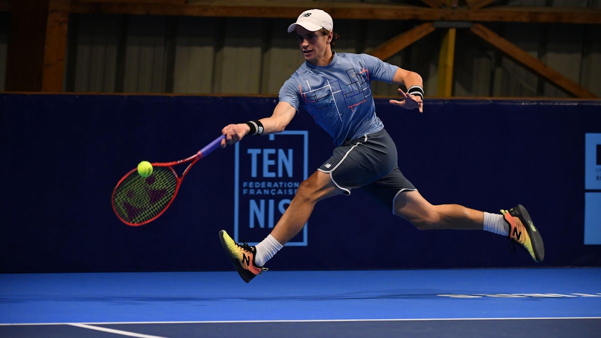 Semaine en bleu : Evan Furness reprend ses bonnes habitudes sur le circuit | Fédération française de tennis