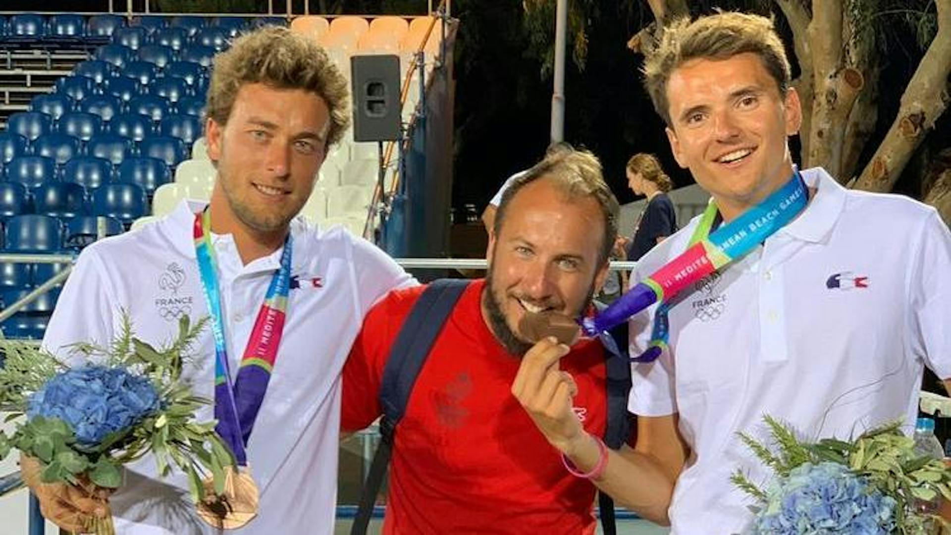Jérôme Maillot entouré des médaillés de bronze de Patras 2019 Mathieu Guégano et Nicolas Gianotti.