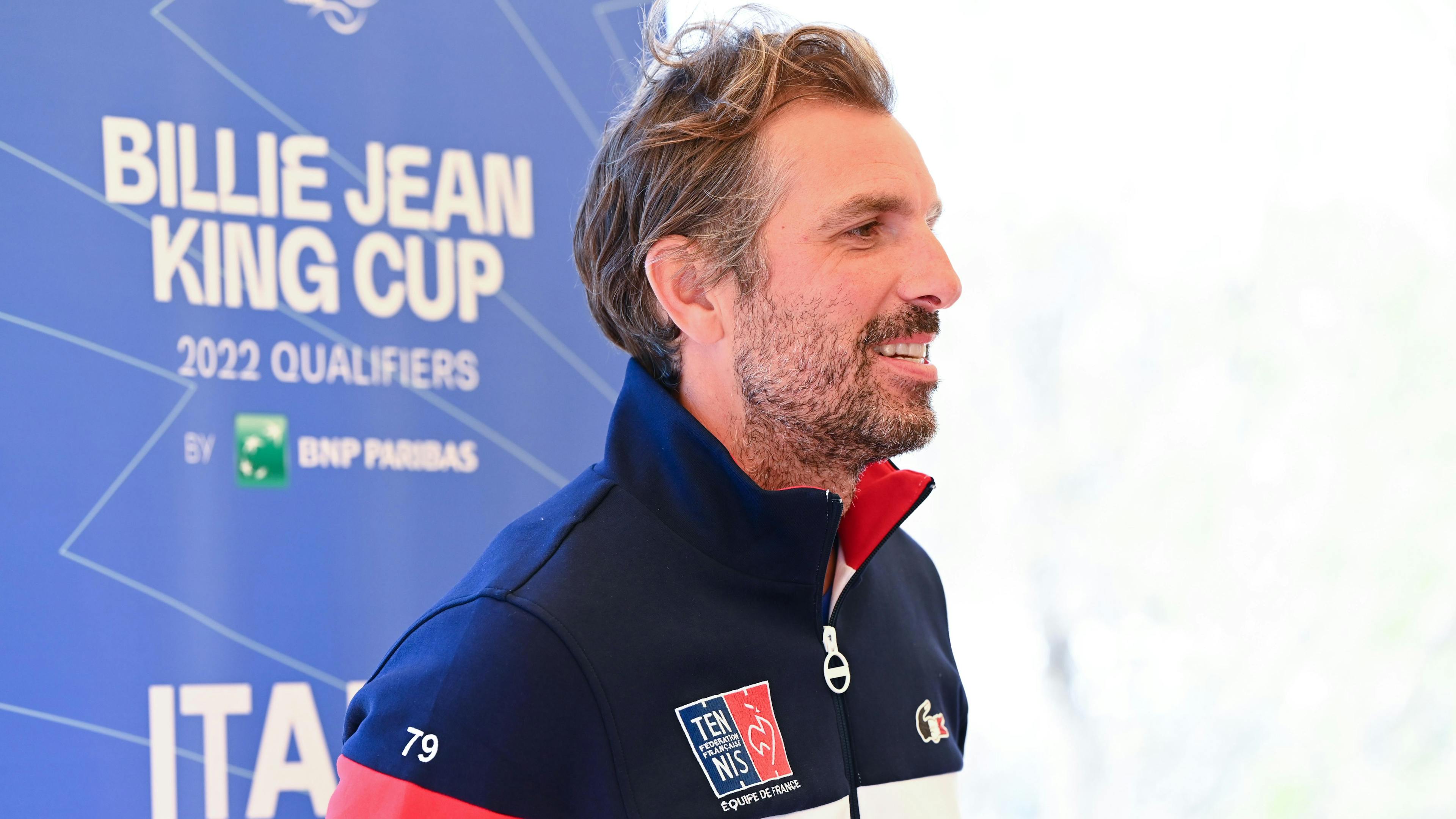 Julien Benneteau approche de l'heure des choix pour les matchs de simple de vendredi.