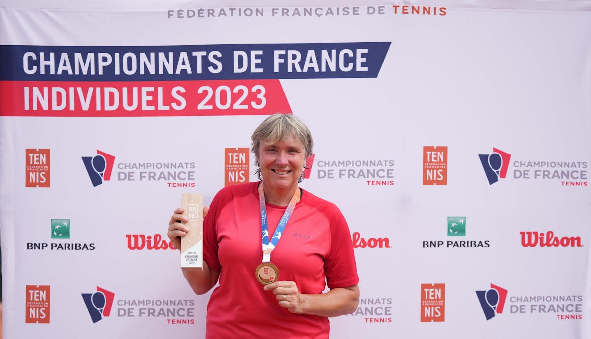 50 ans dames : Caroline Dhenin, le sacre et l'émotion | Fédération française de tennis