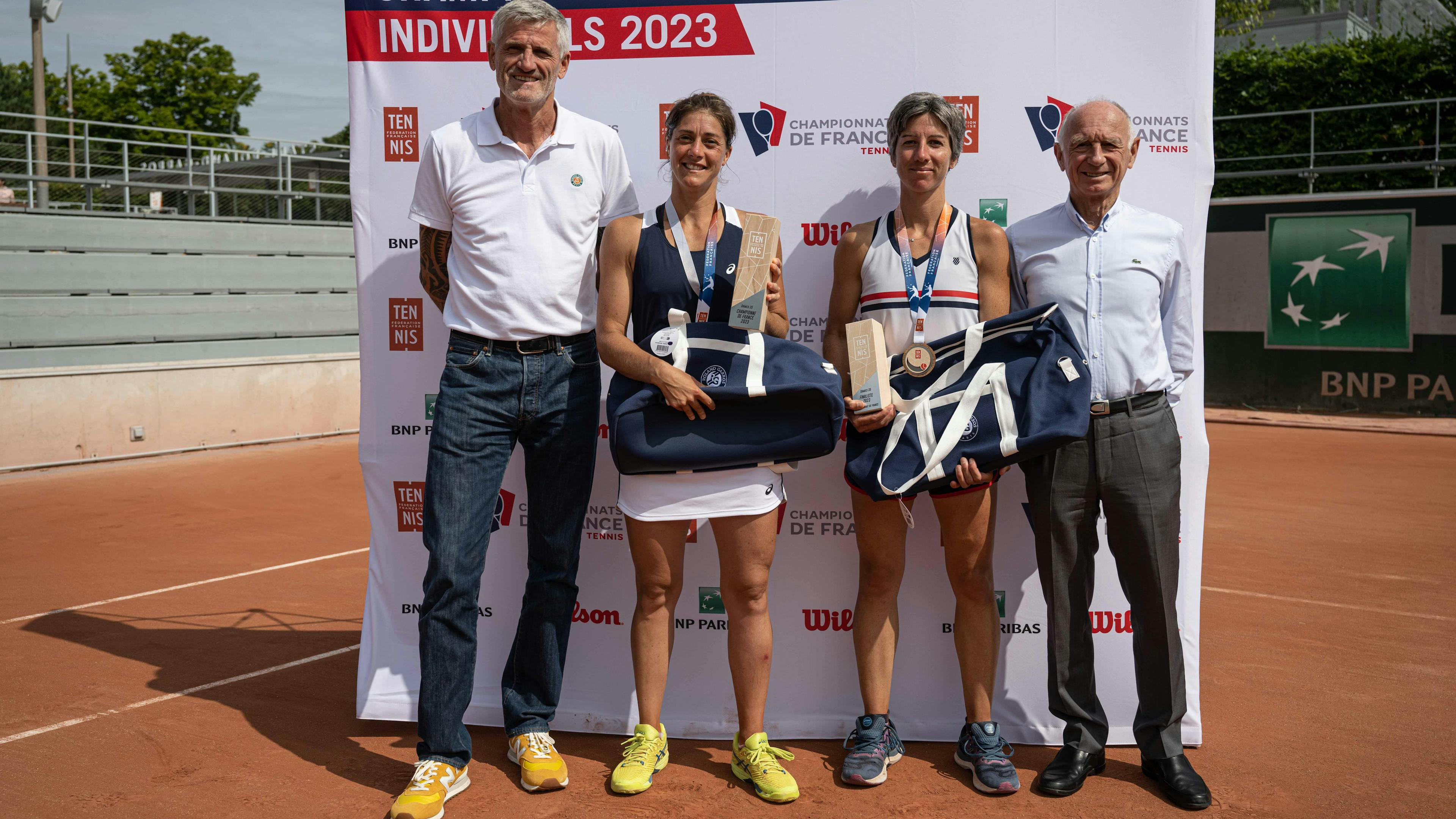 Le président Gilles Moretton, Servane Delobelle, Elena Micheloni et Jean-Luc Barrière, le trésorier de la FFT.