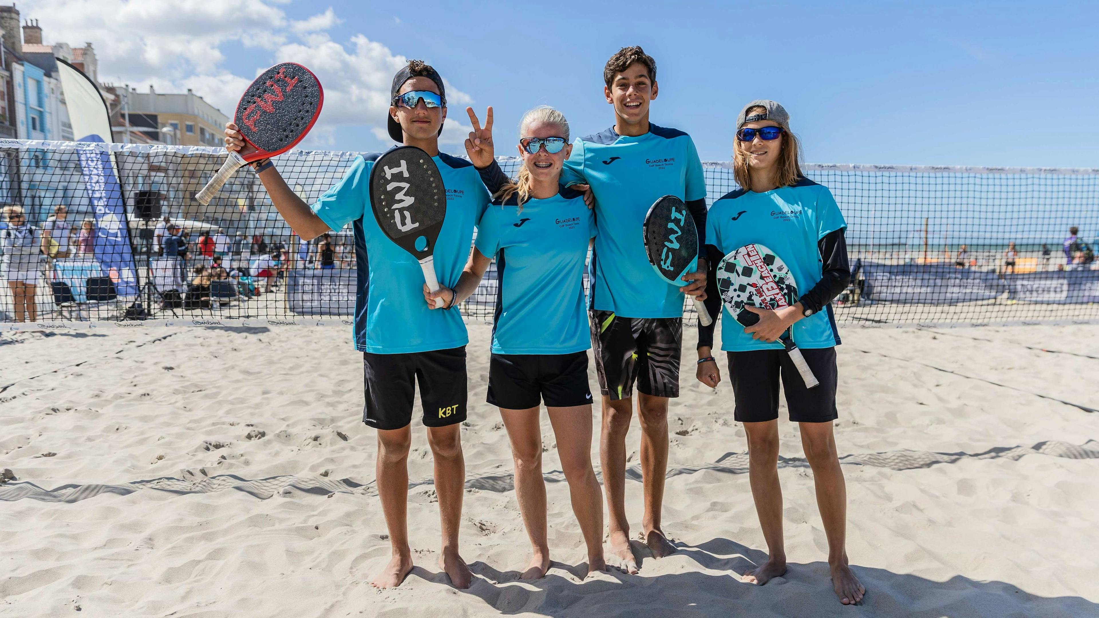 De g. à d. : Kenny Bouny-Questel, Amélie Thiant, Tiago Andreoletti et Jade Guindé.