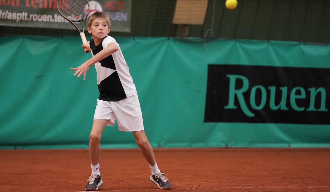 L'année du tennis français : épisode 1, Evan Giurescu vainqueur à l'Open 10/12 du TCBB | Fédération française de tennis