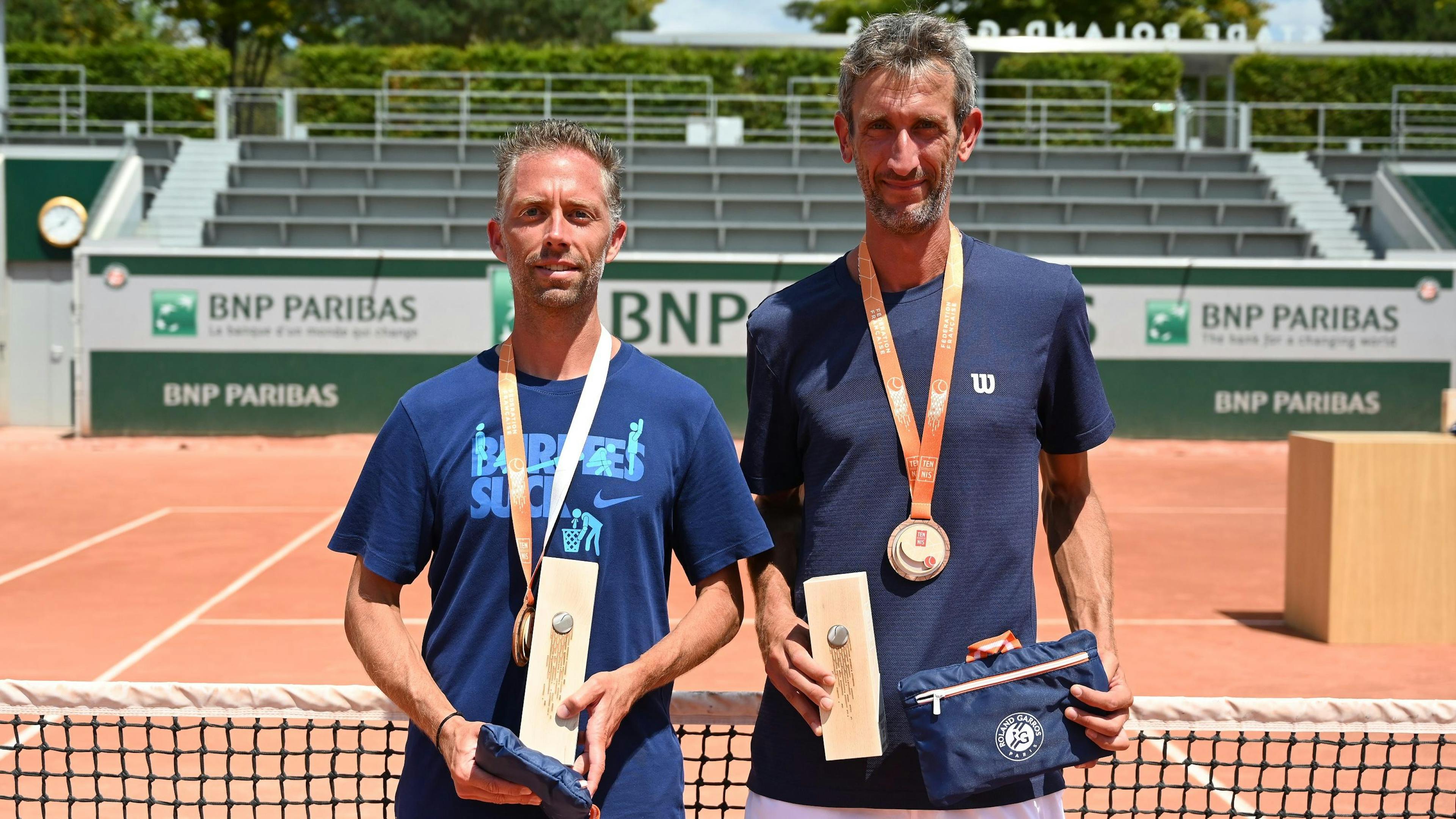 Les deux finalistes ont le sourire.