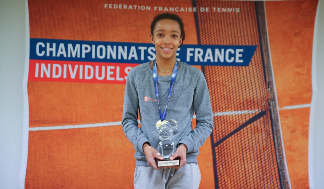 11/12 ans filles : Ngijol Carré conclut en beauté | Fédération française de tennis
