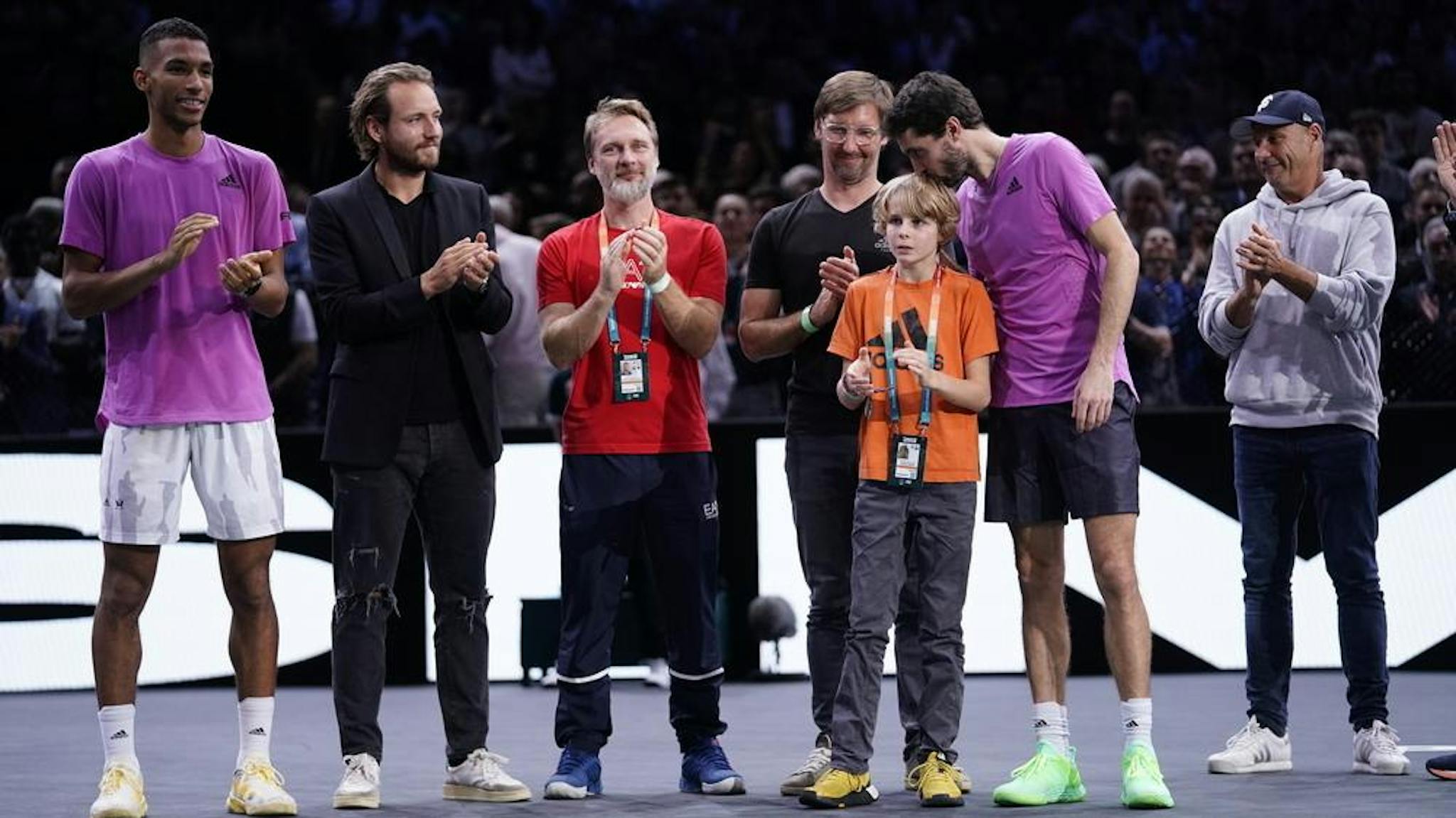 Cérémonie en hommage à Gilles Simon après le dernier match de sa carrière.