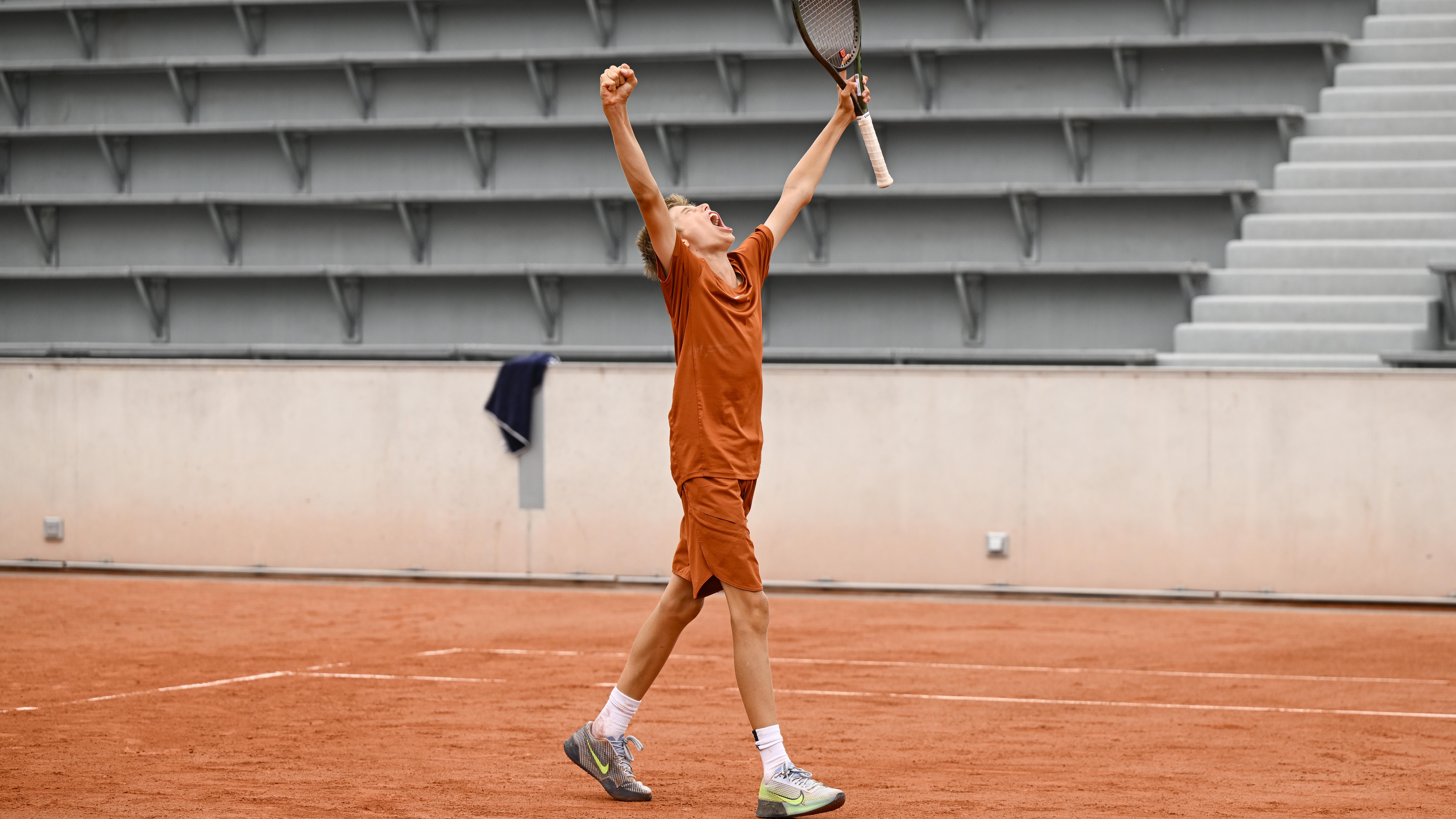 Comme des garçons play tenis france hotsell