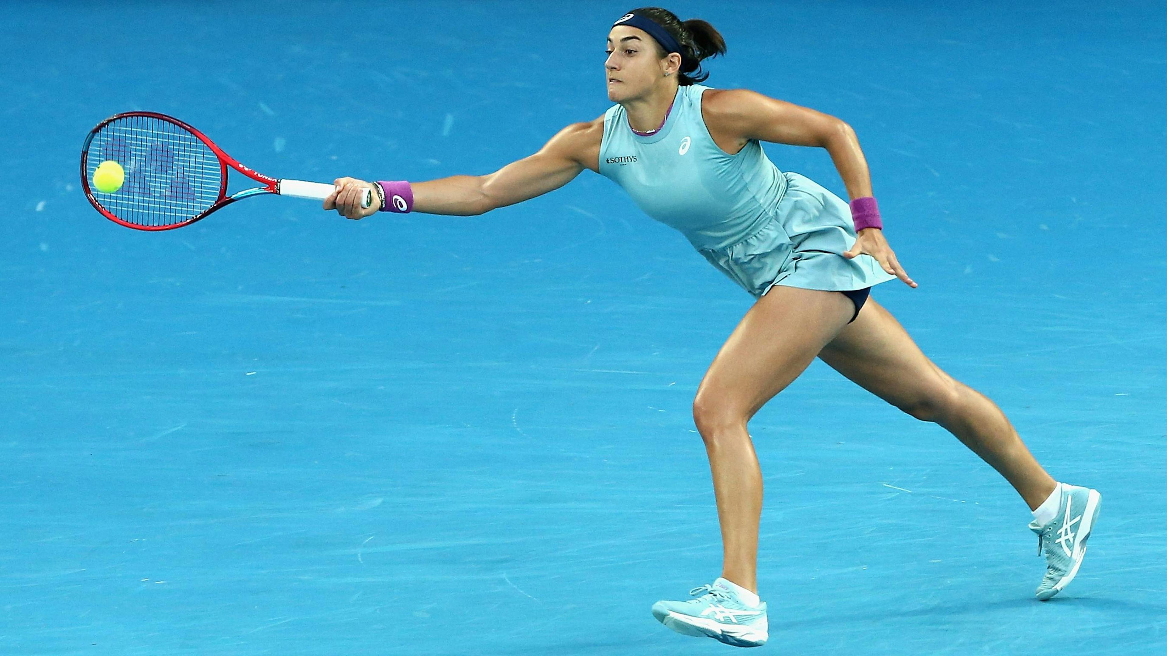 Caroline Garcia a subi la loi de Naomi Osaka, l'une des favorites pour le titre.