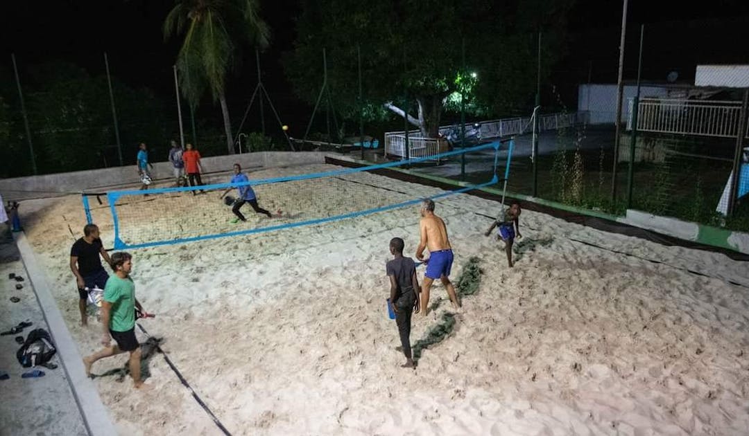 Le mardi, c'est carré Beach : première à Koropa ! | Fédération française de tennis