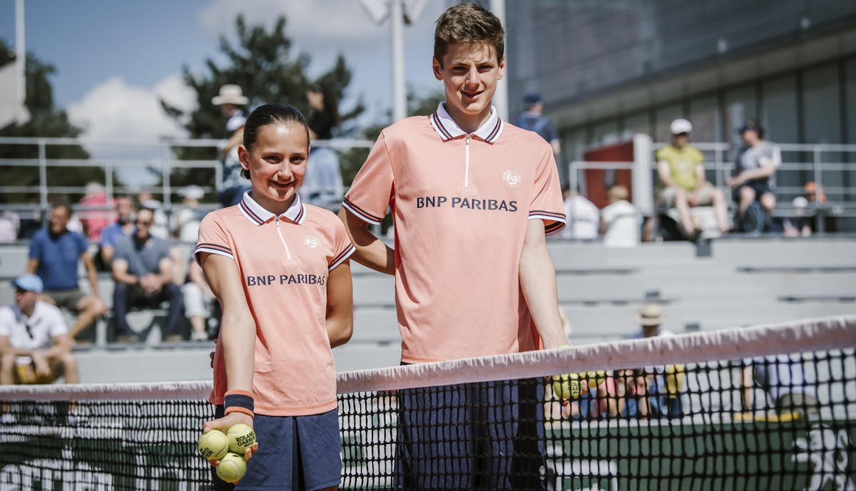 Manon et Clément, ramasseurs en famille | Fédération française de tennis