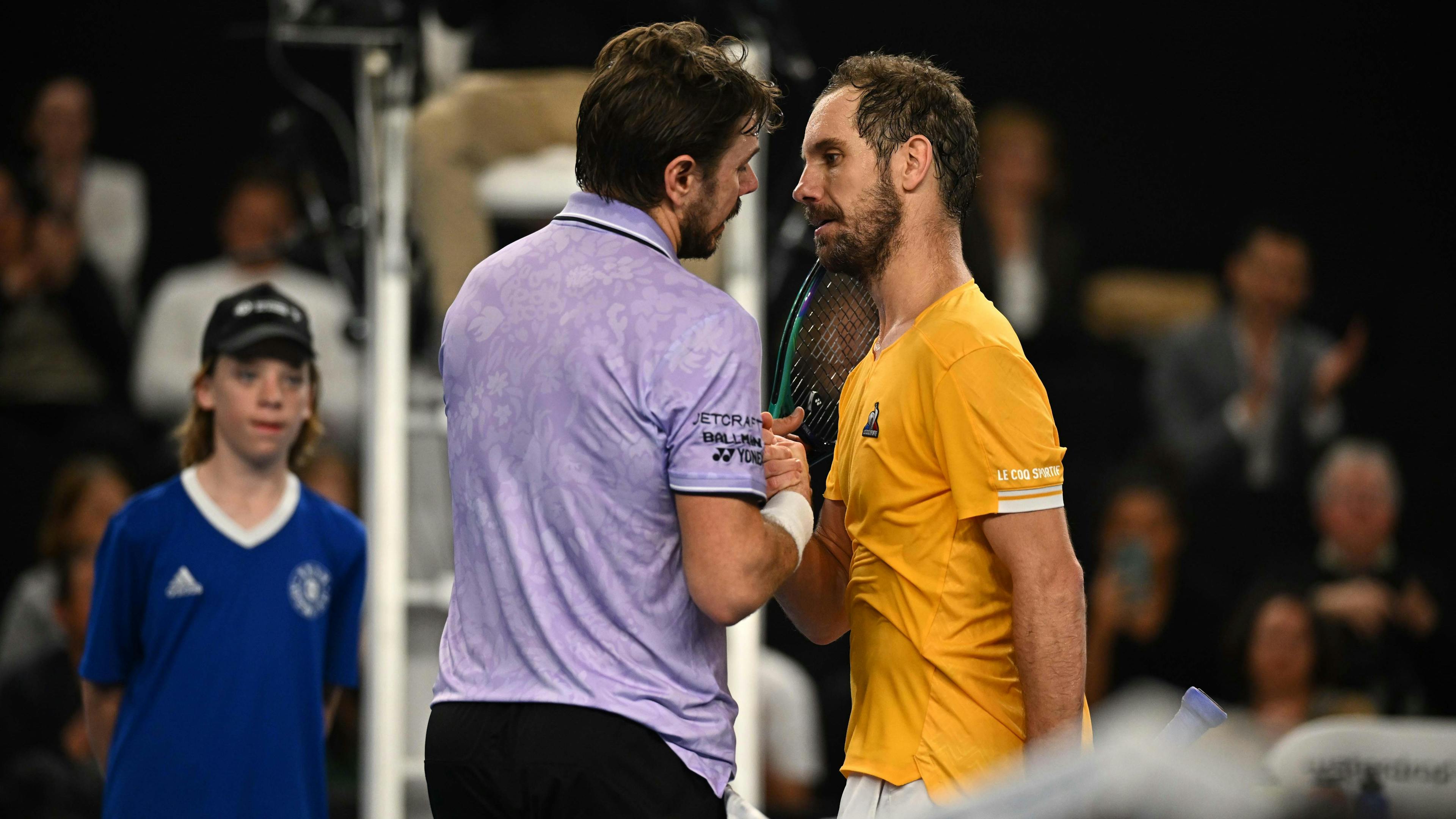 Richard Gasquet félicite Stan Wawrinka, au terme de leur sixième affrontement. 3 victoires partout désormais !