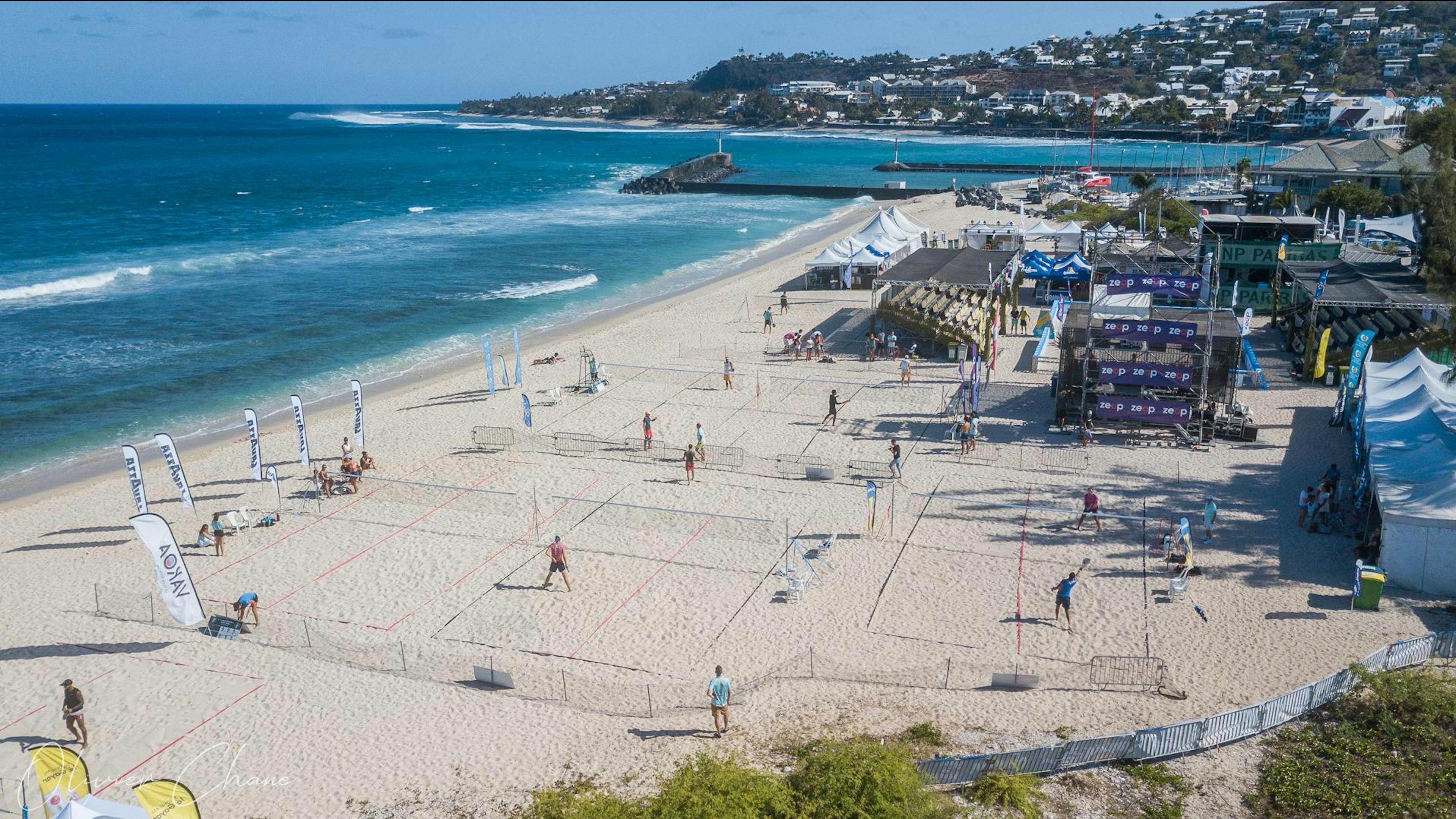 La plage des Brisants va rythmer au rythme du beach tennis pendant une semaine !