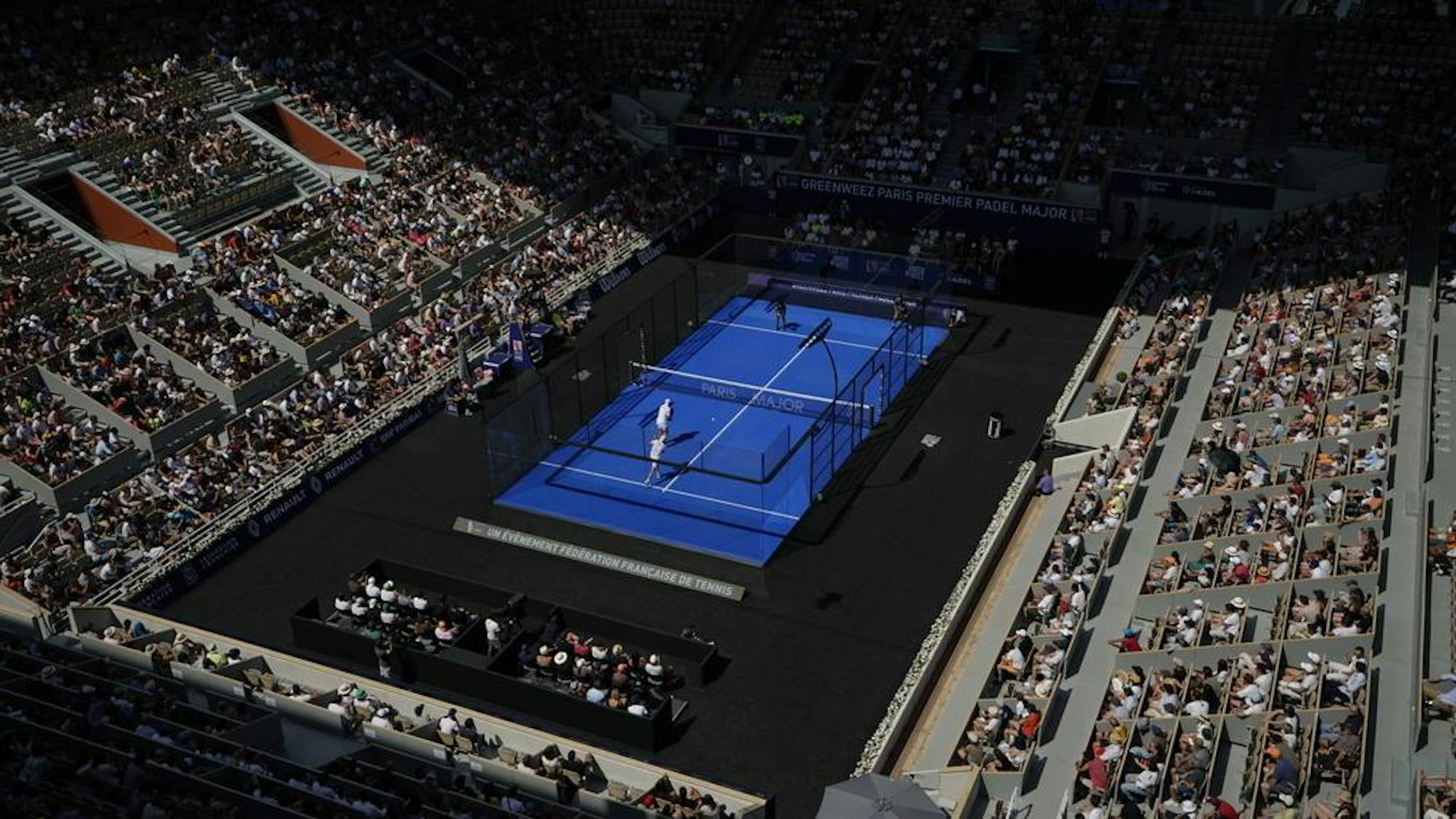 Le court Philippe-Chatrier en mode padel, une réussite !