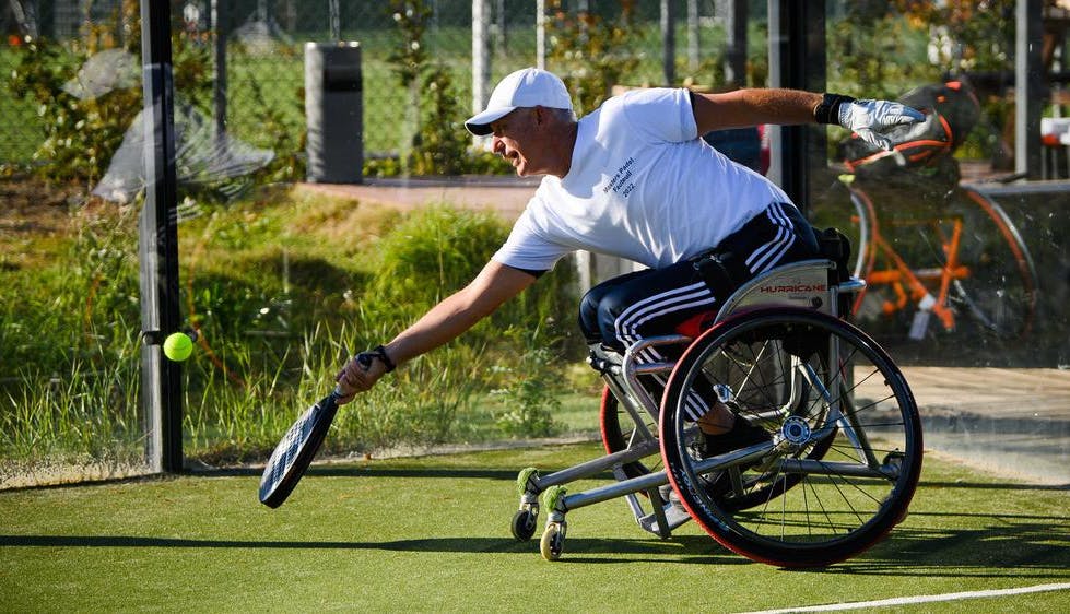Carré padel : découvrez le padel-fauteuil ! | Fédération française de tennis