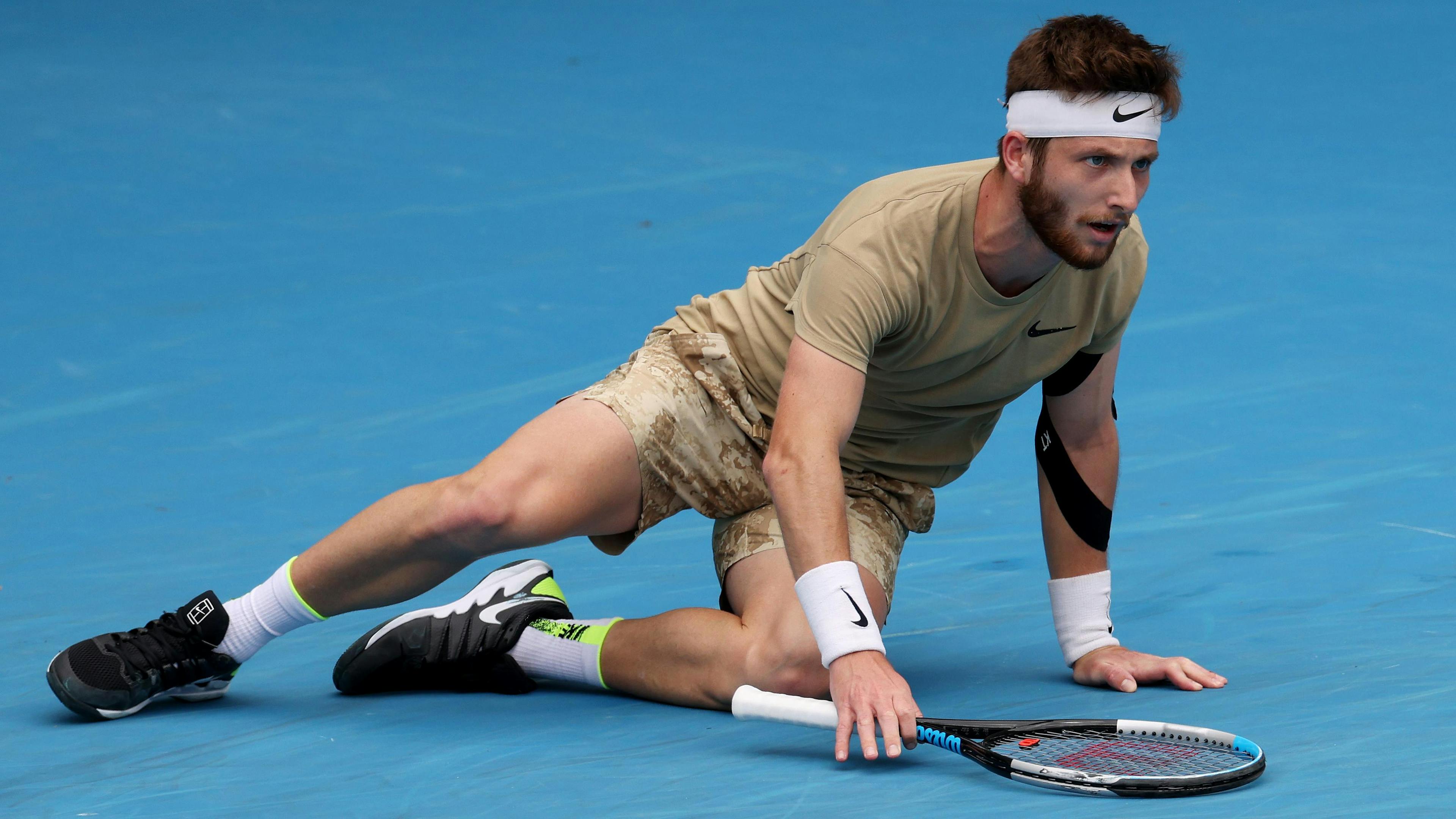 Face à Milos Raonic, le combatif Corentin Moutet a dû mettre un genou à terre.