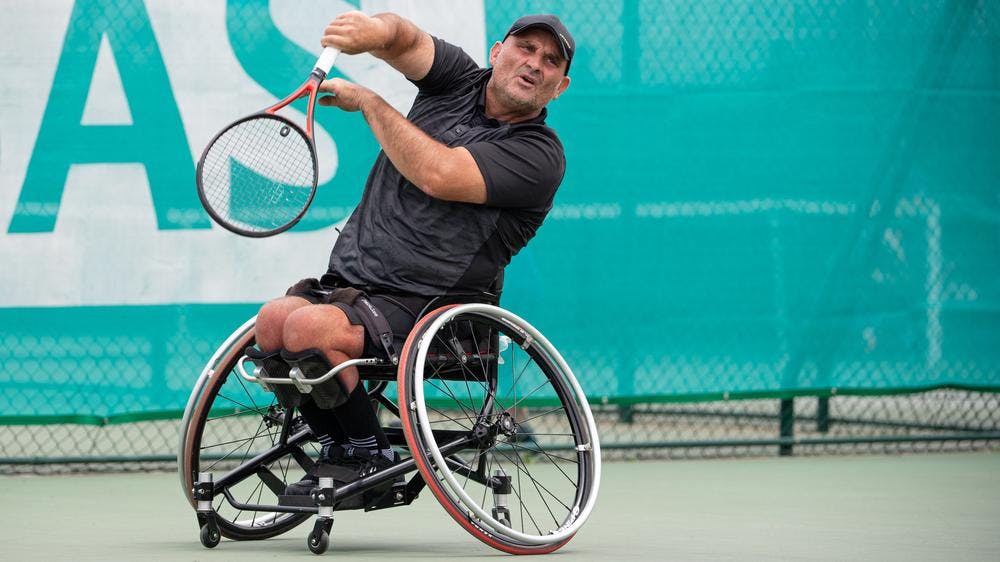 Légende vivante du tennis-fauteuil, Laurent Giammartini participait encore l'an passé aux championnats de France par équipes, à 57 ans !