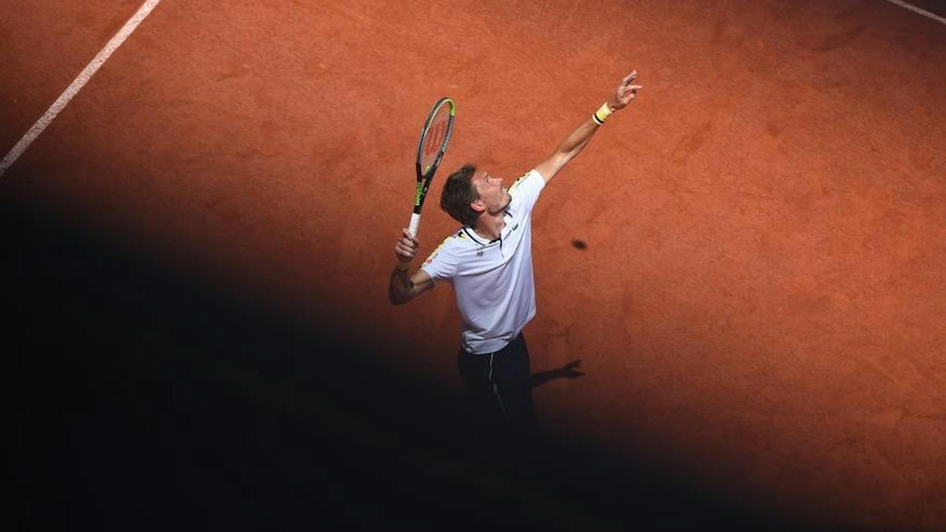 A l'image de Nicolas Mahut, qui a joué beaucoup de jeux décisifs dans sa carrière, appuyez vous sur vos points forts, en l'occurence pour lui, le service et le jeu offensif.